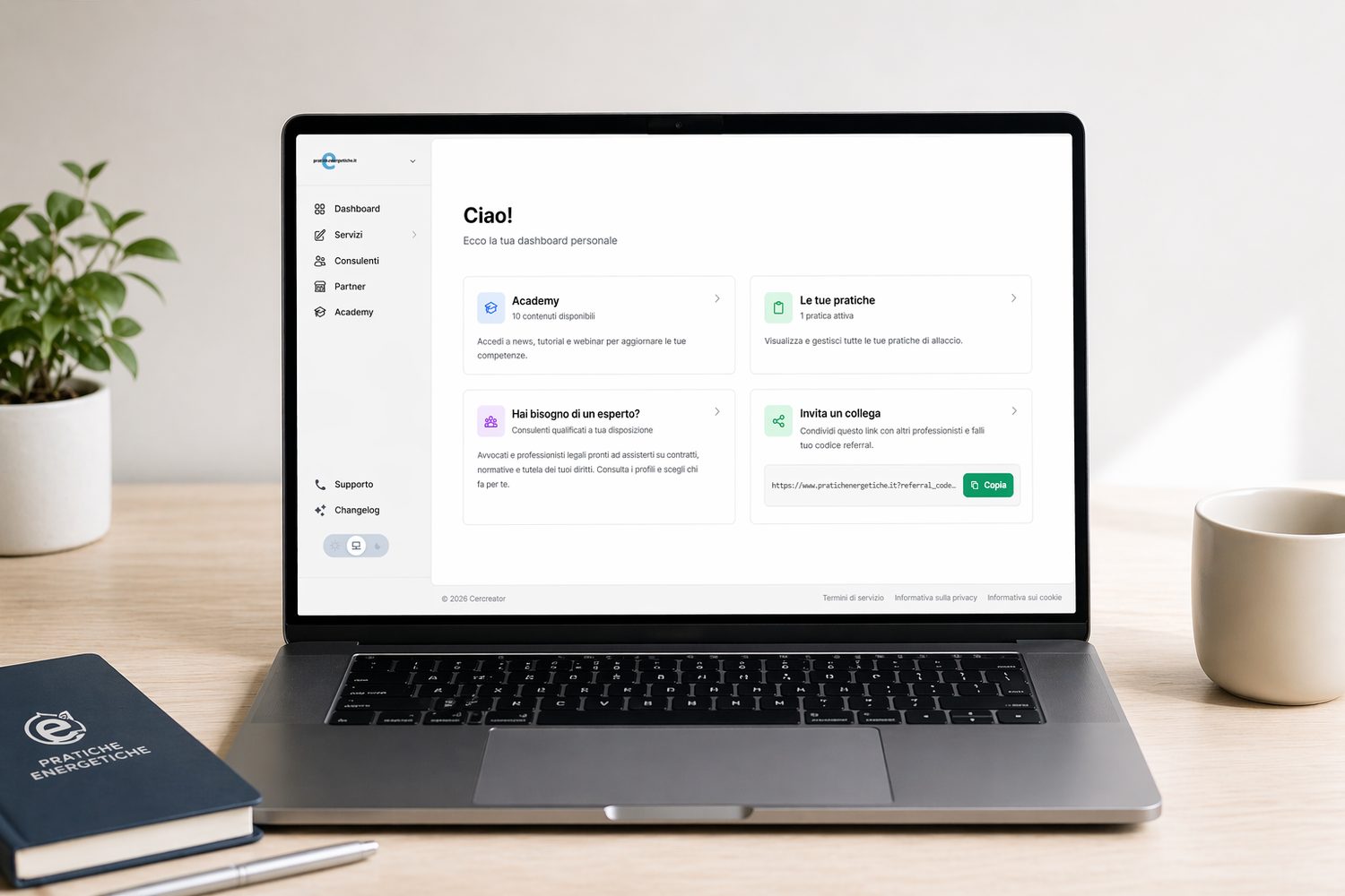 Dashboard personale di pratichenergetiche.it su laptop